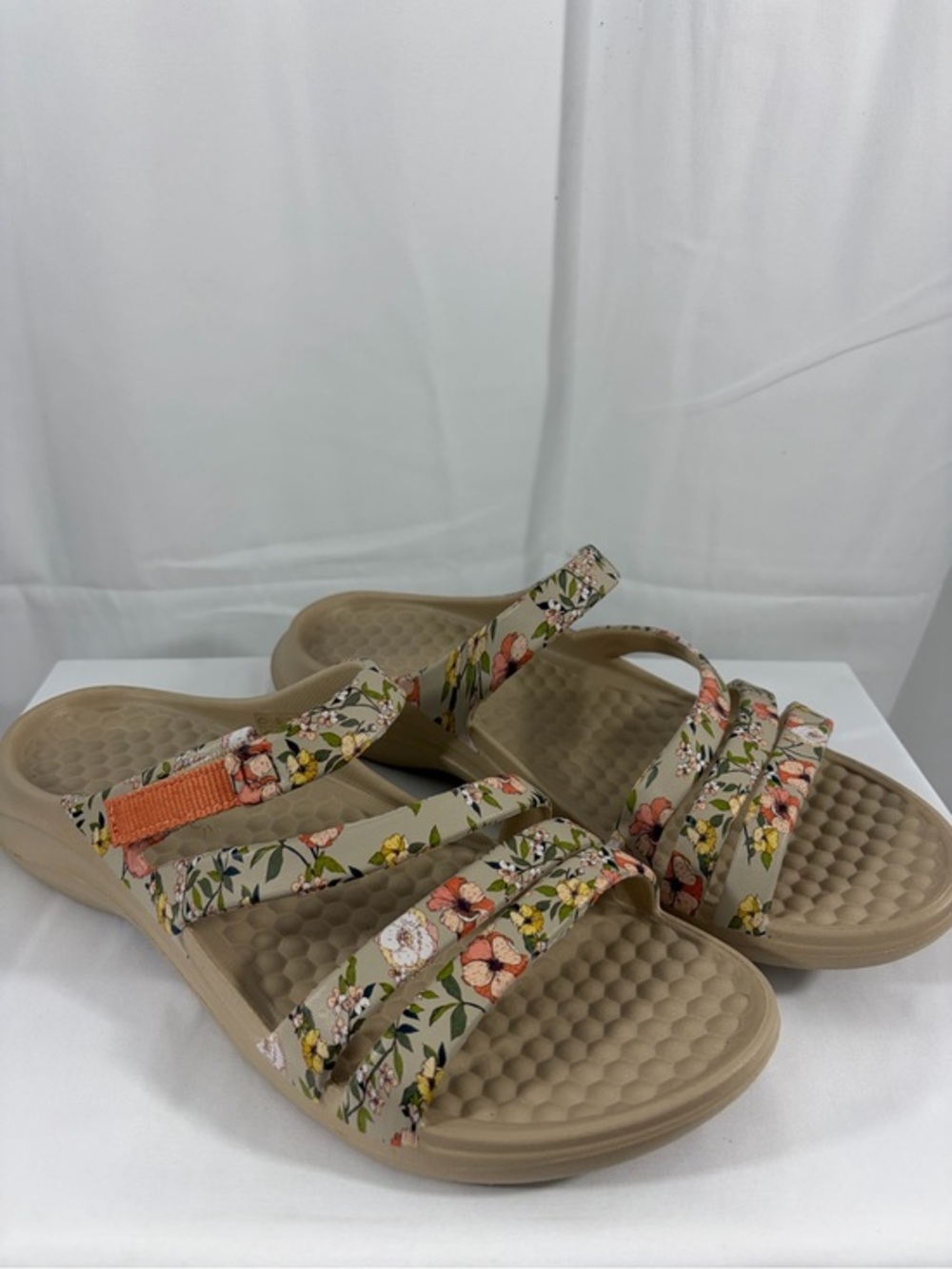 NWT Joybees Women’s Size 11 Floral Beige Slide Sandals